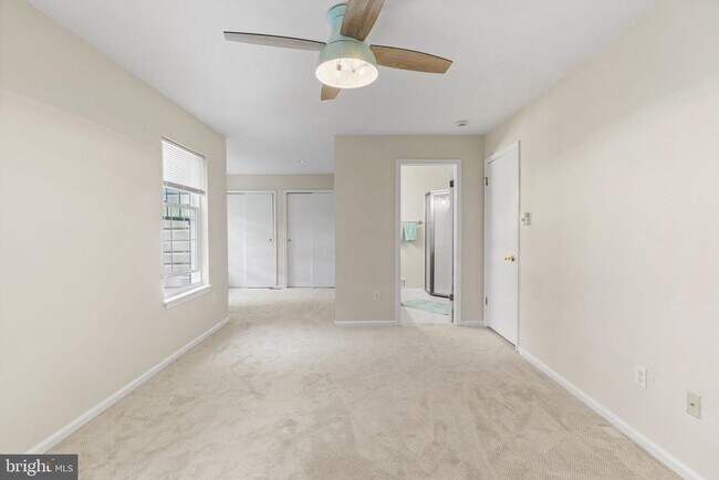 Building Photo - 424 Revere Dr
