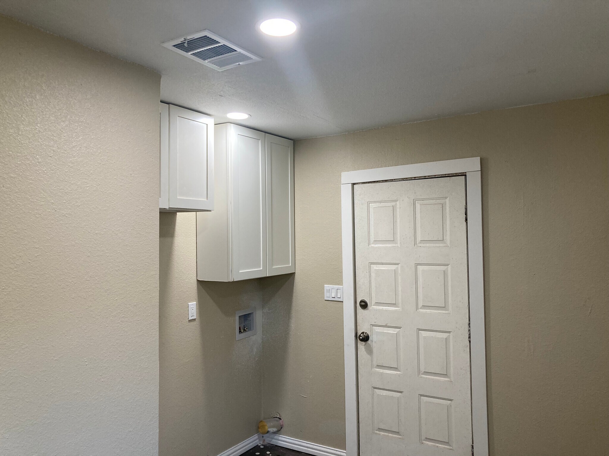 Building Photo - 2520 N Hickory St