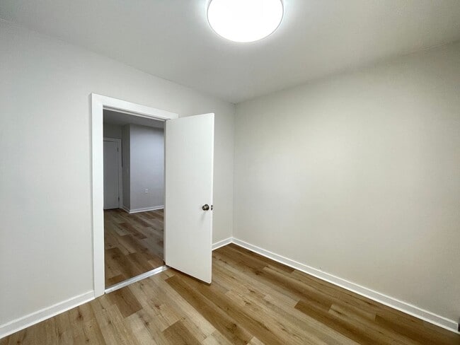 Building Photo - 124 Beech St