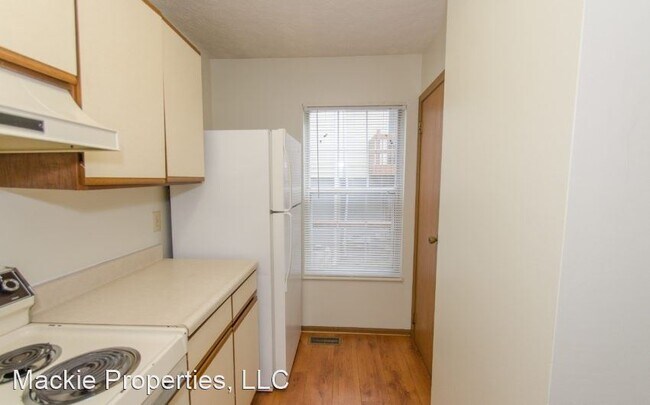 Building Photo - 3 br, 2.5 bath House - 331 East Varsity Lane