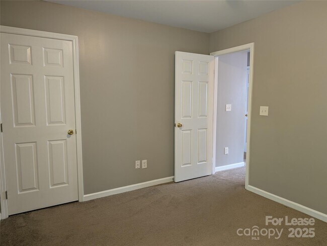 Building Photo - 10002 Baxter Caldwell Dr