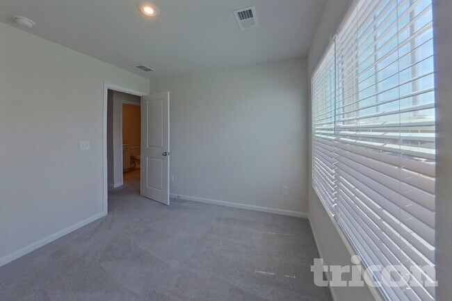 Building Photo - 1007 Cleveland Meadows Trail