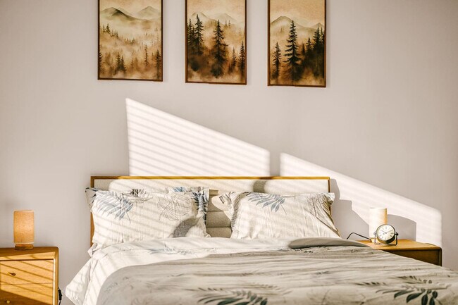 Building Photo - 3202 NW Division St