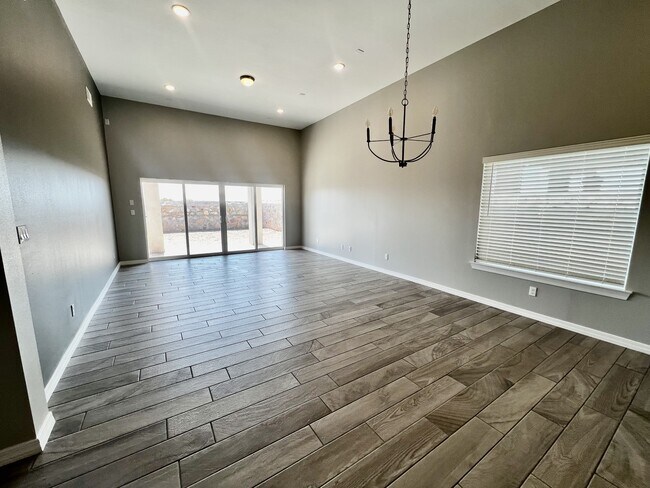 Building Photo - 11365 Hidalgo Dr