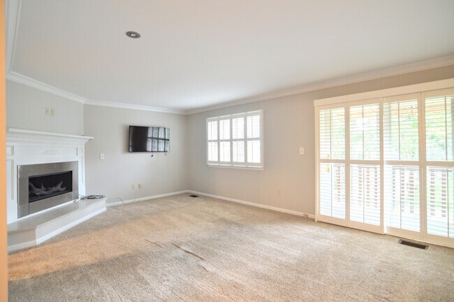 Building Photo - 215 Fort Mitchell Ave