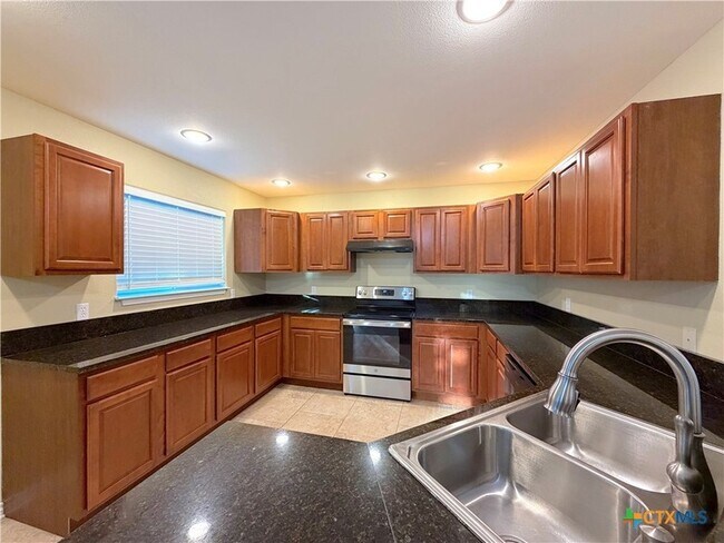 Building Photo - 849 Scenic Hills Dr