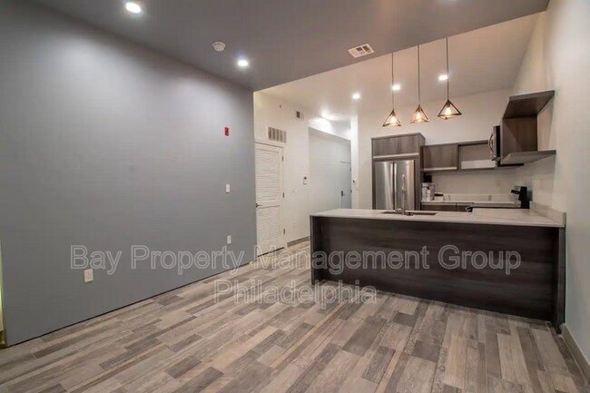 Primary Photo - 2028 E Fletcher St