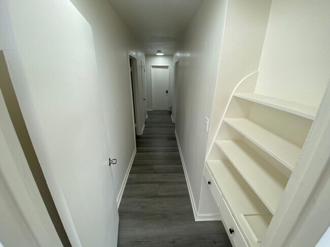 Building Photo - Brand New Spacious Oakland Hills home