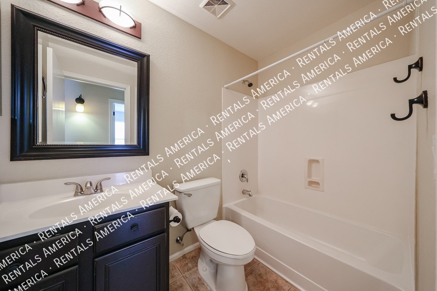 Building Photo - 42635 Colby Dr