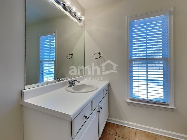 Building Photo - 1144 Regiment Dr NW