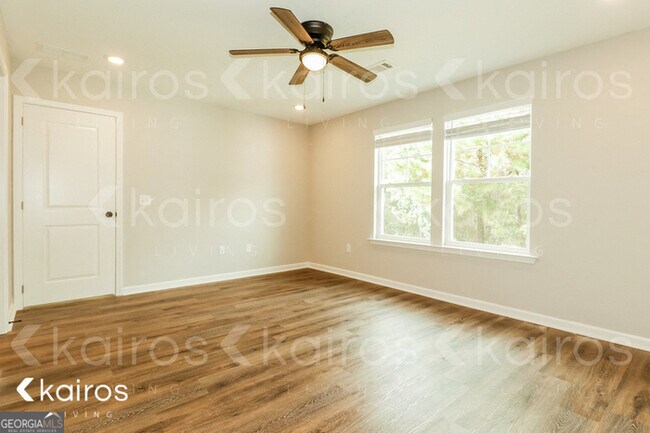 Building Photo - 126 Cottage Grove Rd