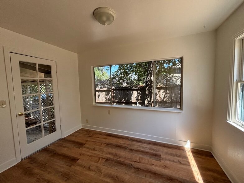 Building Photo - 582 Olivene Ct