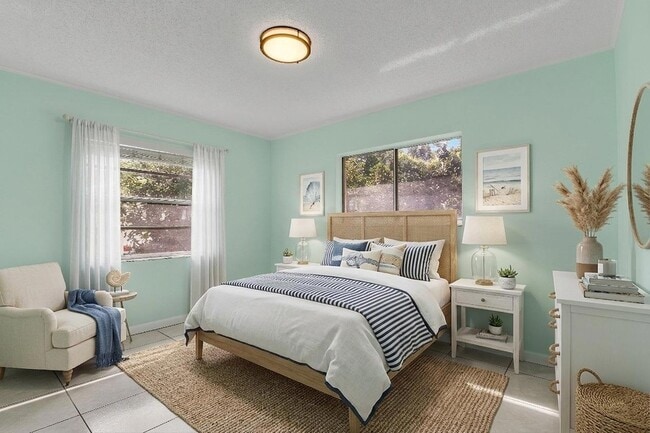 Building Photo - 2145 5th St