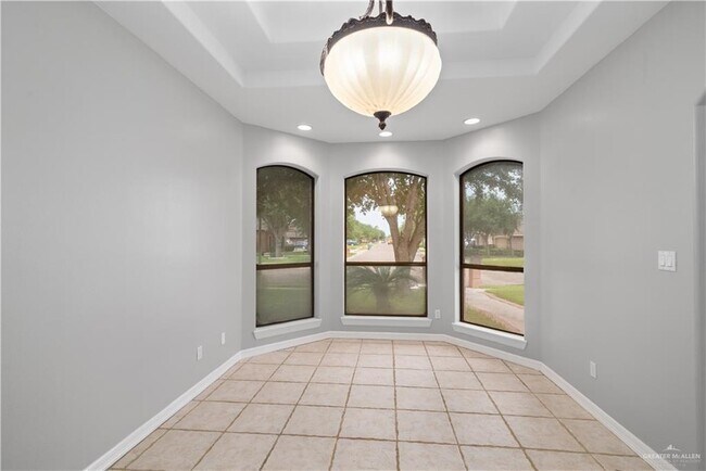 Building Photo - 1509 Maltese St