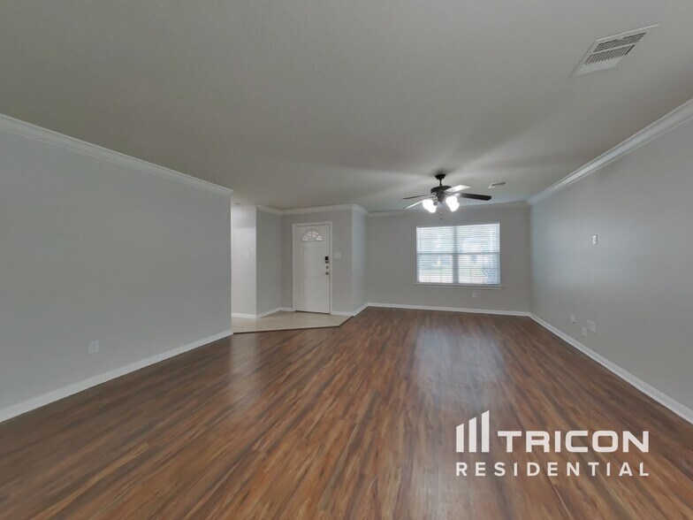 Building Photo - 12030 Green Bluff Ct