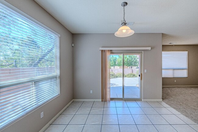 Building Photo - 1124 Calle Corvo NE