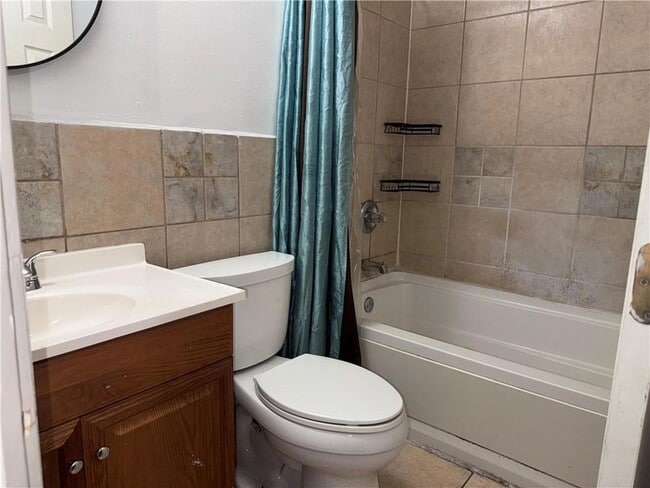 Building Photo - 7021 Yorktown Dr