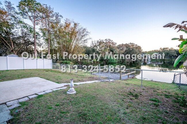 Building Photo - 2764 Kavalier Dr