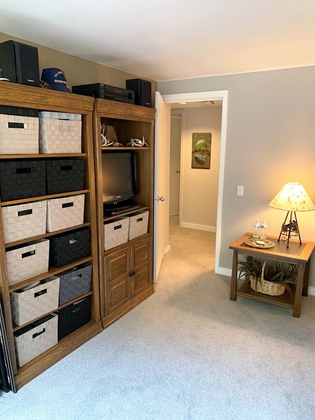 Building Photo - Summer Seasonal Rental- Sts. John 2543