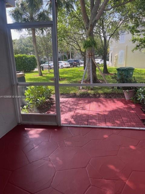 Building Photo - 7872 Sanibel Dr