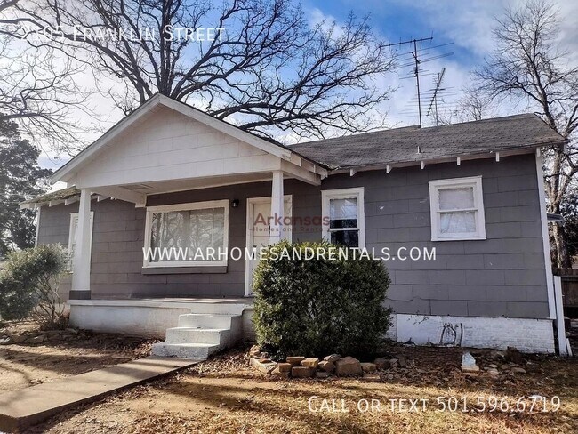 Building Photo - 2105 Franklin St