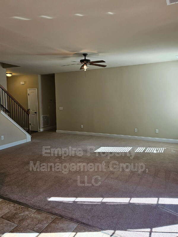 Building Photo - 13 Trillium Ct
