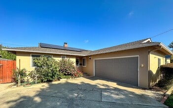Building Photo - 1727 Coralee Dr