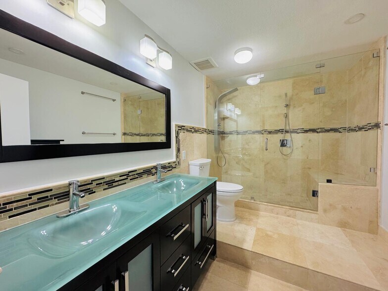 Building Photo - 13370 SW 90th Ter