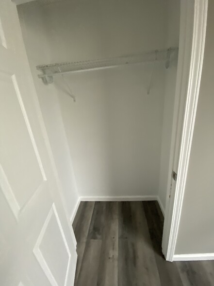 Building Photo - 113 Sandstone Ct