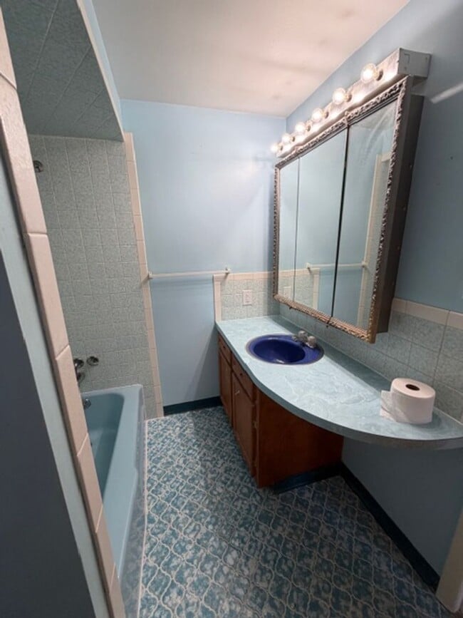 Building Photo - 1-bedroom in Hudson section of Plains