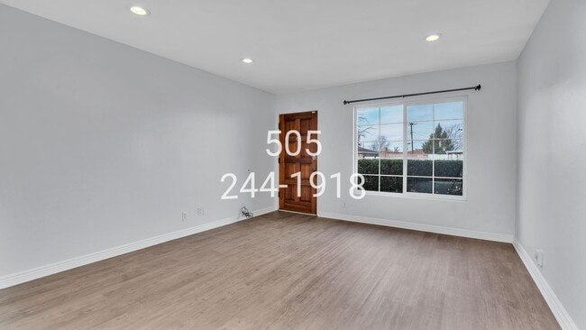 Building Photo - 2426 Hendola Dr NE