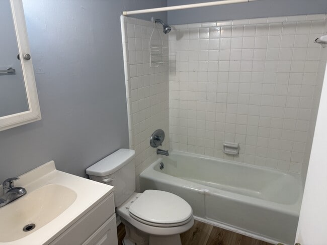 Building Photo - 1000 62nd Ave N