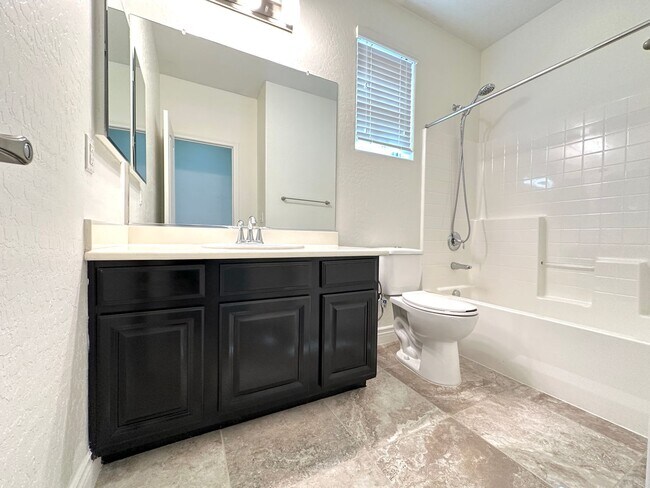 Building Photo - Lantern Gardens