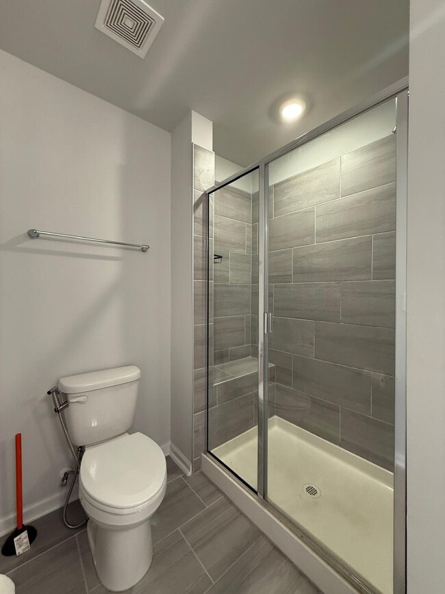 Building Photo - 409 Deercroft Dr