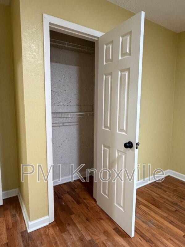 Building Photo - 2340 Boxwood Ln NE