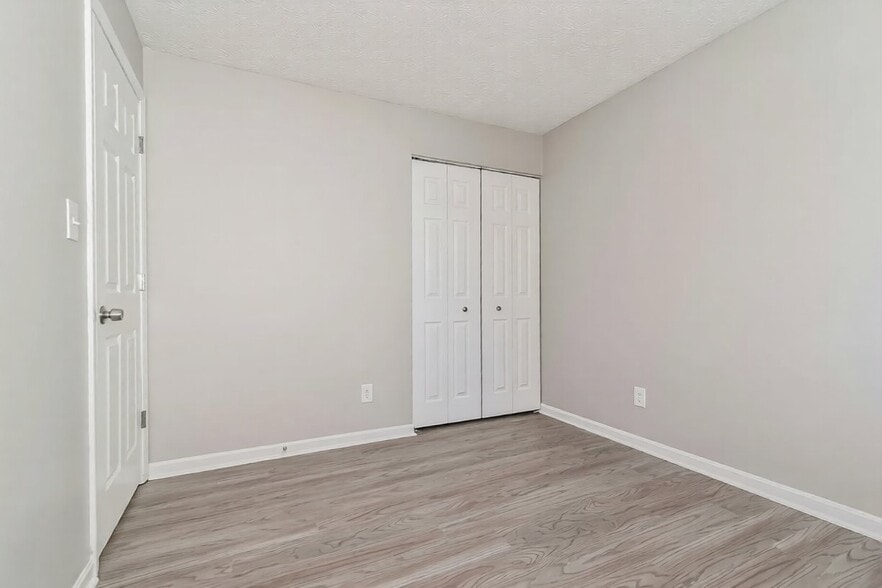 Building Photo - 1825 Keystone Lakes Dr