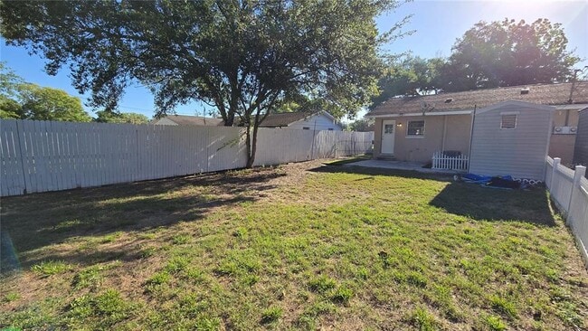 Building Photo - 5347 Satsuma Dr