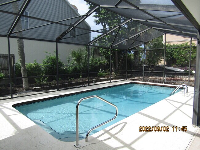 Building Photo - 736 Cadiz Rd