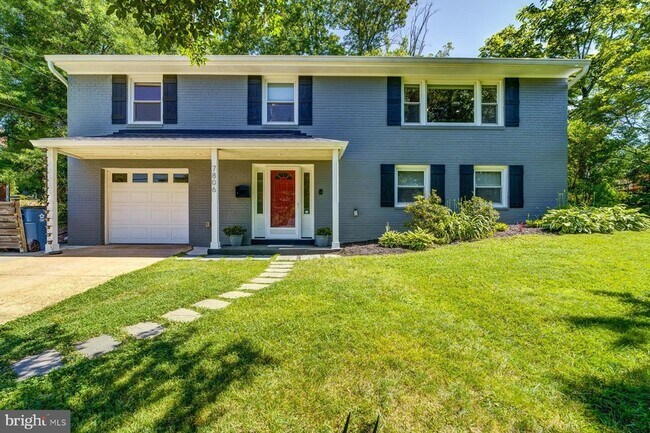 Building Photo - 7806 Jansen Dr