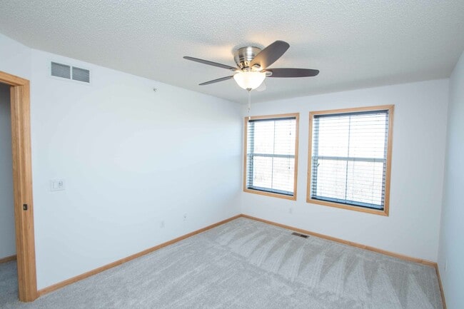 Building Photo - 4665 Victor Path