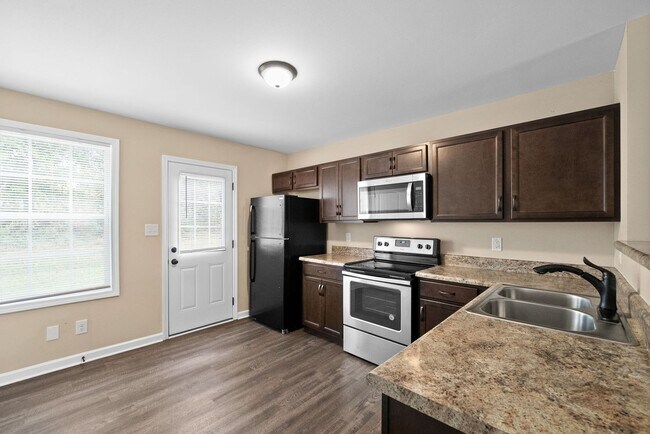 Building Photo - 622 Appleton Dr