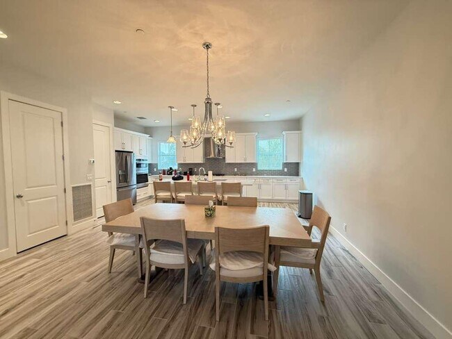 Building Photo - 5348 Sagan Ln