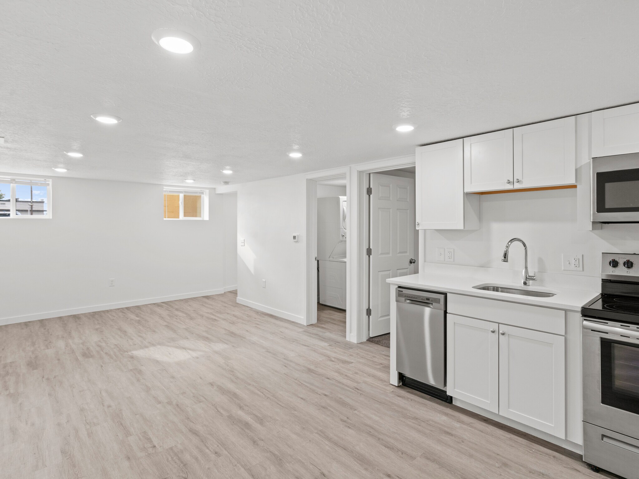 Building Photo - 915 E 1300 S