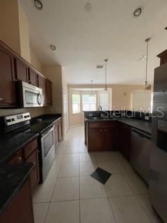 Building Photo - 45 Renworth Ln