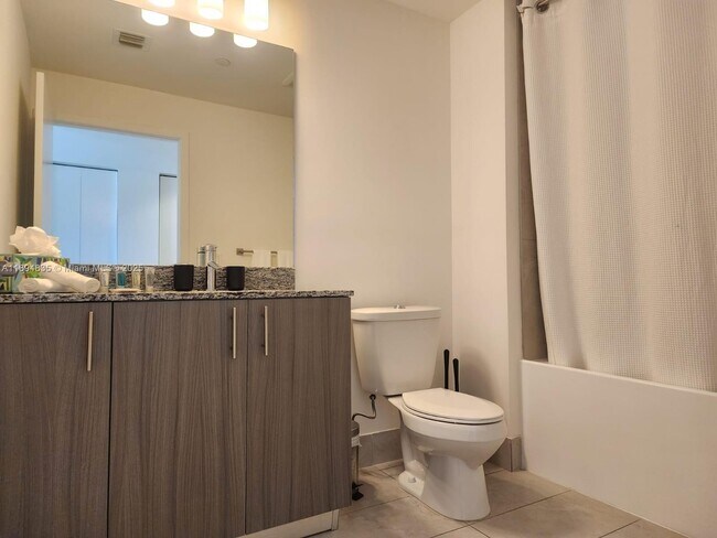 Building Photo - 5350 NW 84th Ave