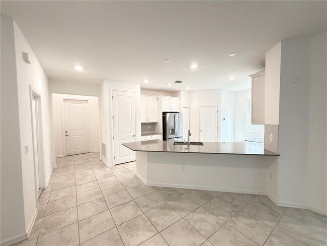 Building Photo - 6300 Chirpine Ln