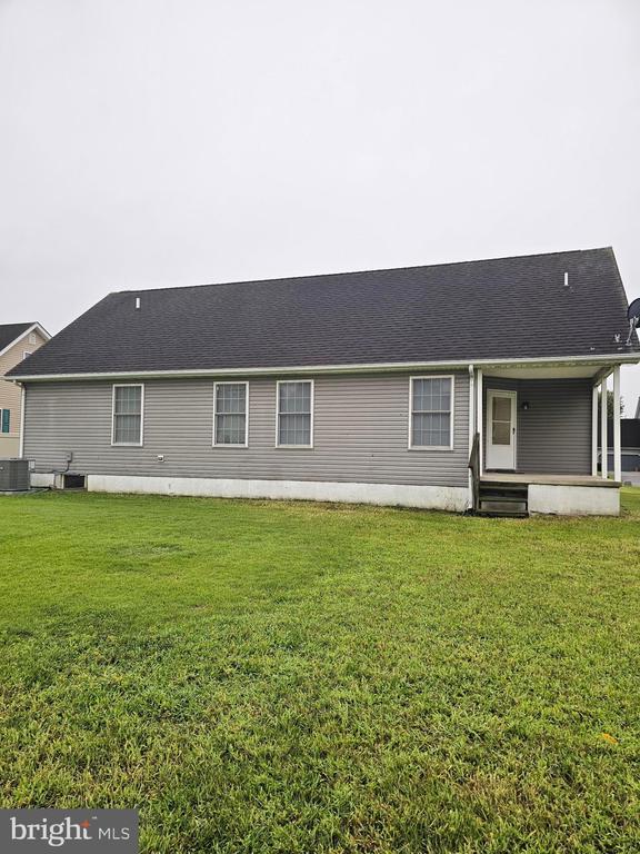 Building Photo - 98 Mystic Ln