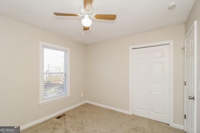 Building Photo - 4810 Country Cove Way