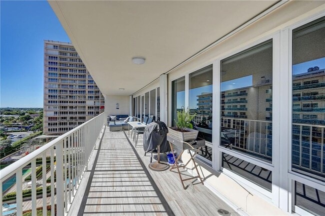 Building Photo - 4100 Galt Ocean Dr