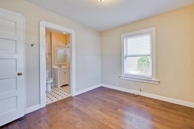 Building Photo - Cute and Cozy 1BR/1BA near downtown Sunnyvale